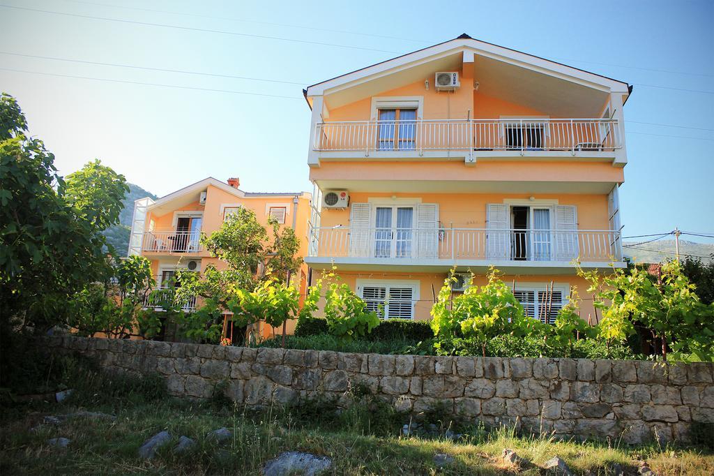 Apartments For Friends Trebinje Exterior foto